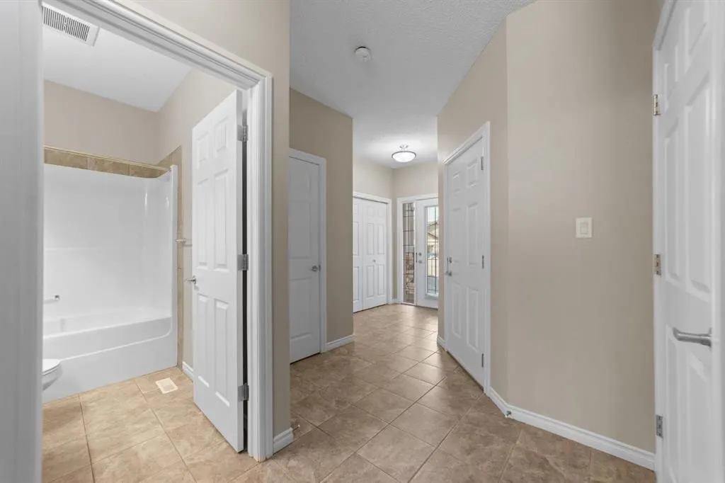 5021 34 Avenue #12
