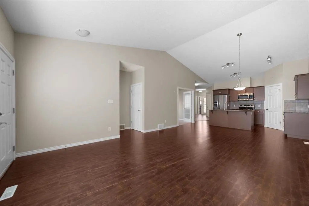 5021 34 Avenue #12