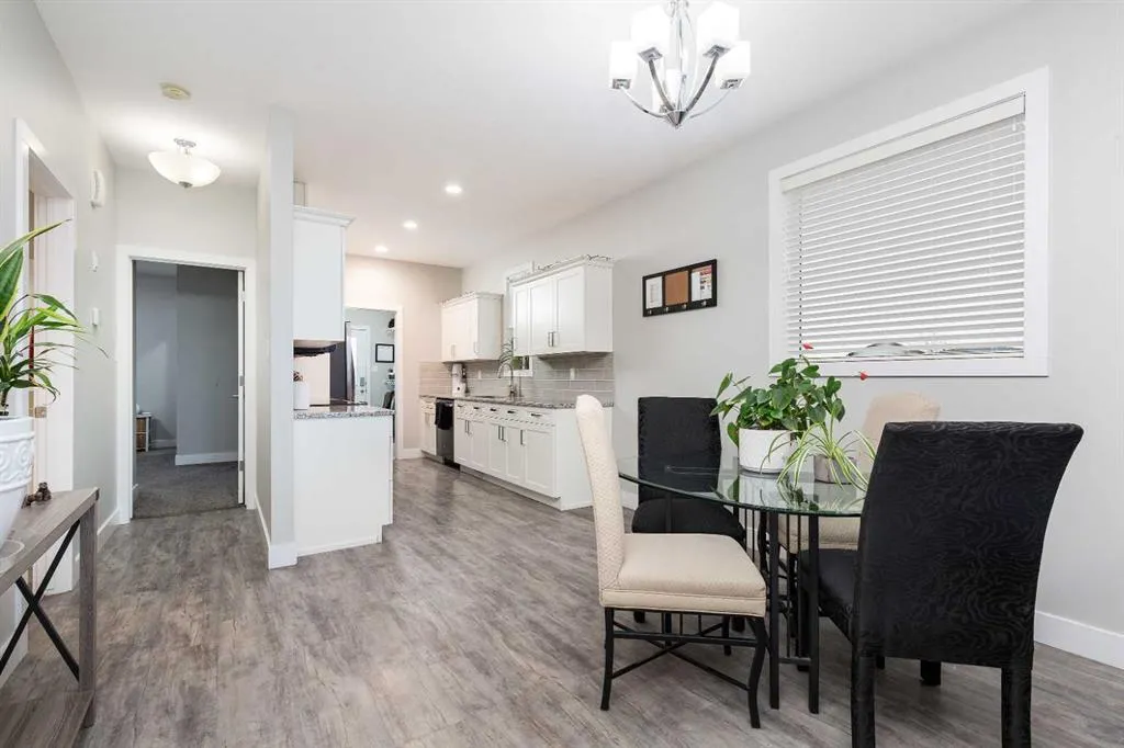 319 Northlander Bend W