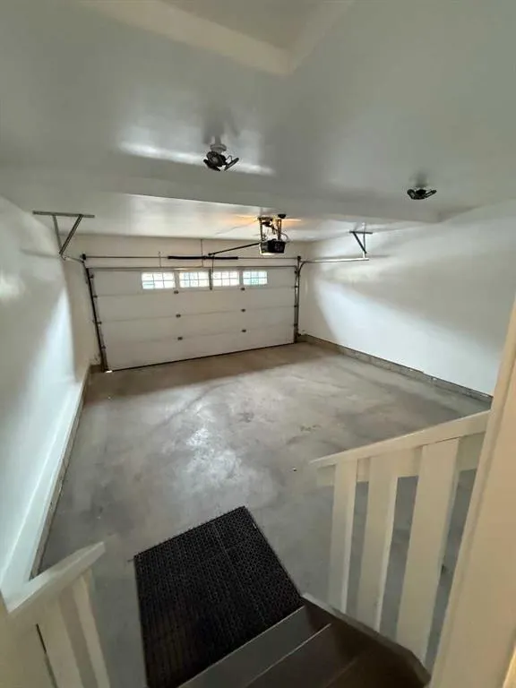 121 Springmere Grove