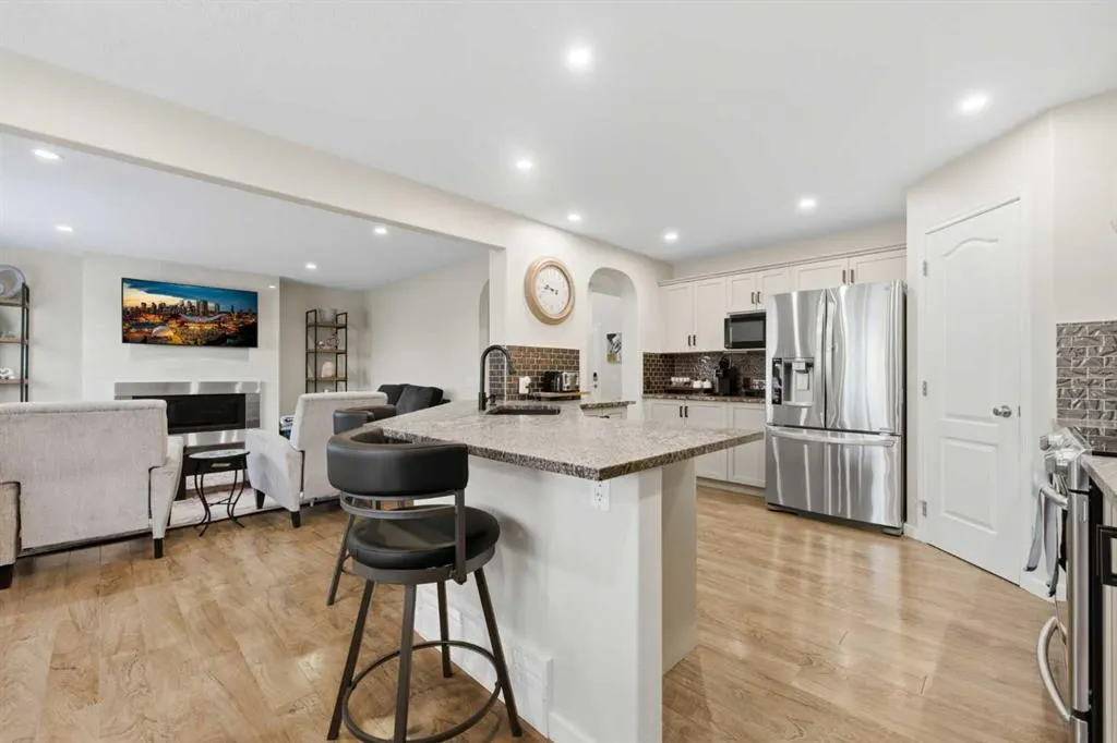 121 Springmere Grove