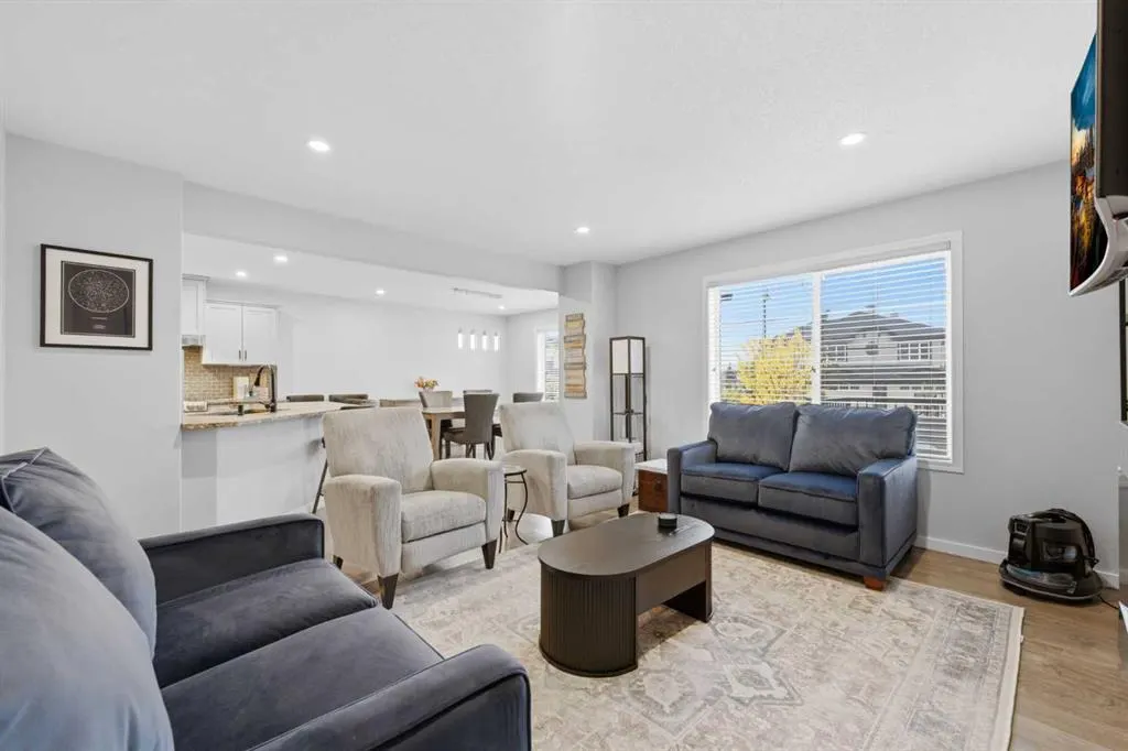 121 Springmere Grove
