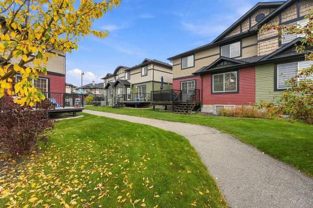 121 Springmere Grove