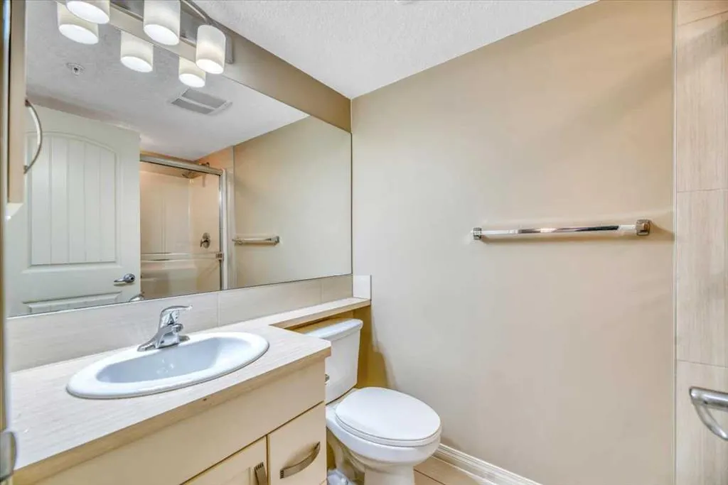 406 Cranberry Park SE #112