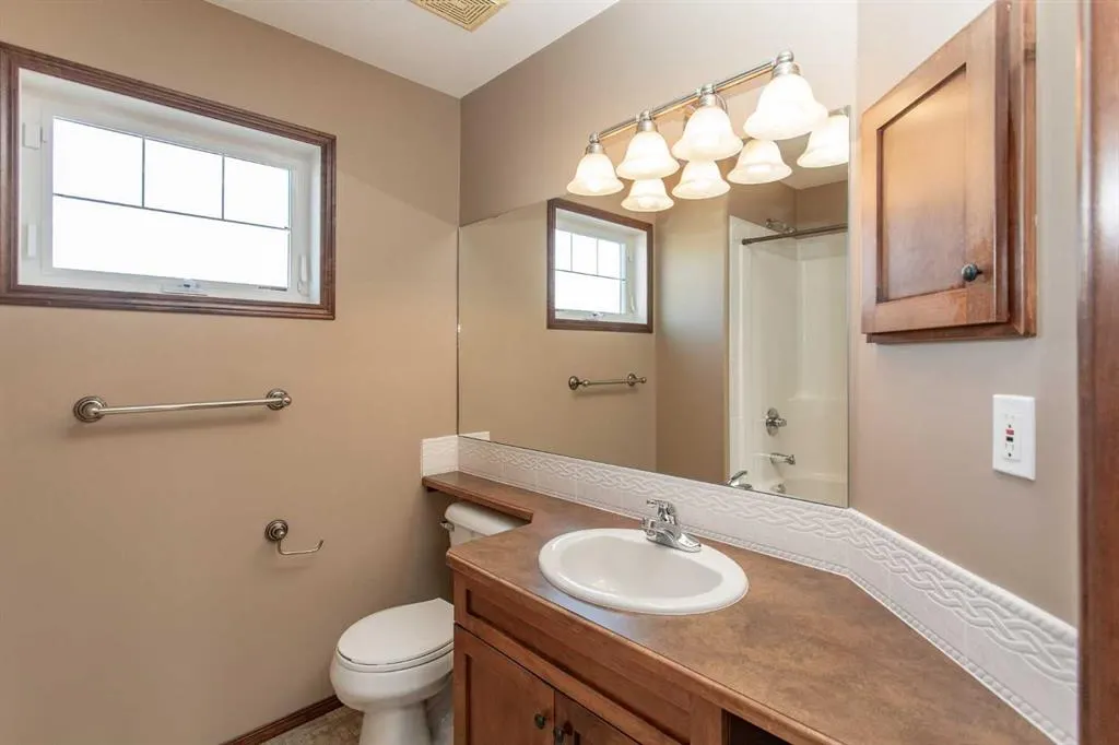 23 Lanterman Close
