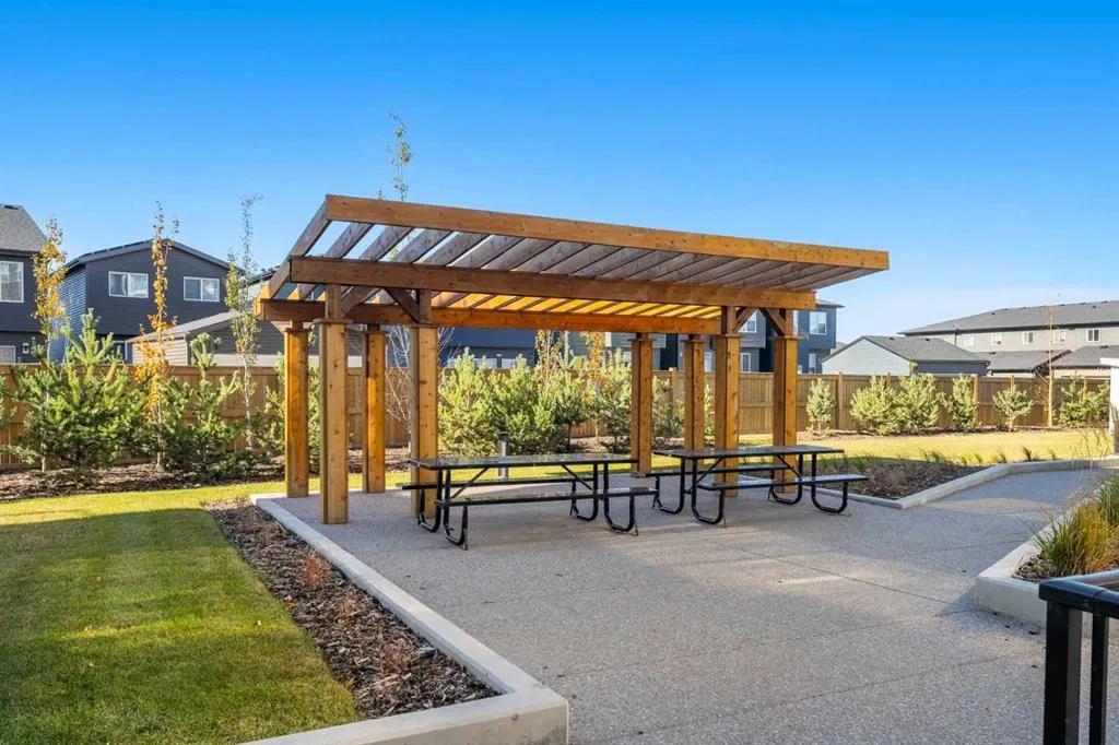 265 Wolf Willow Boulevard SE #1522