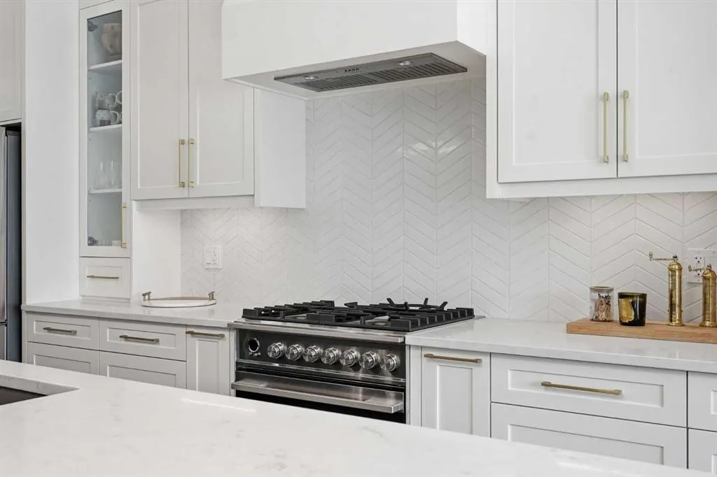 2609 35 Street SW