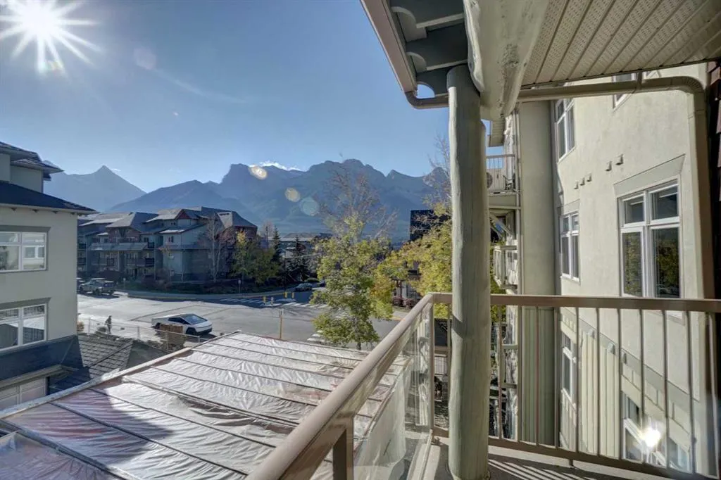 160 Kananaskis Way #307
