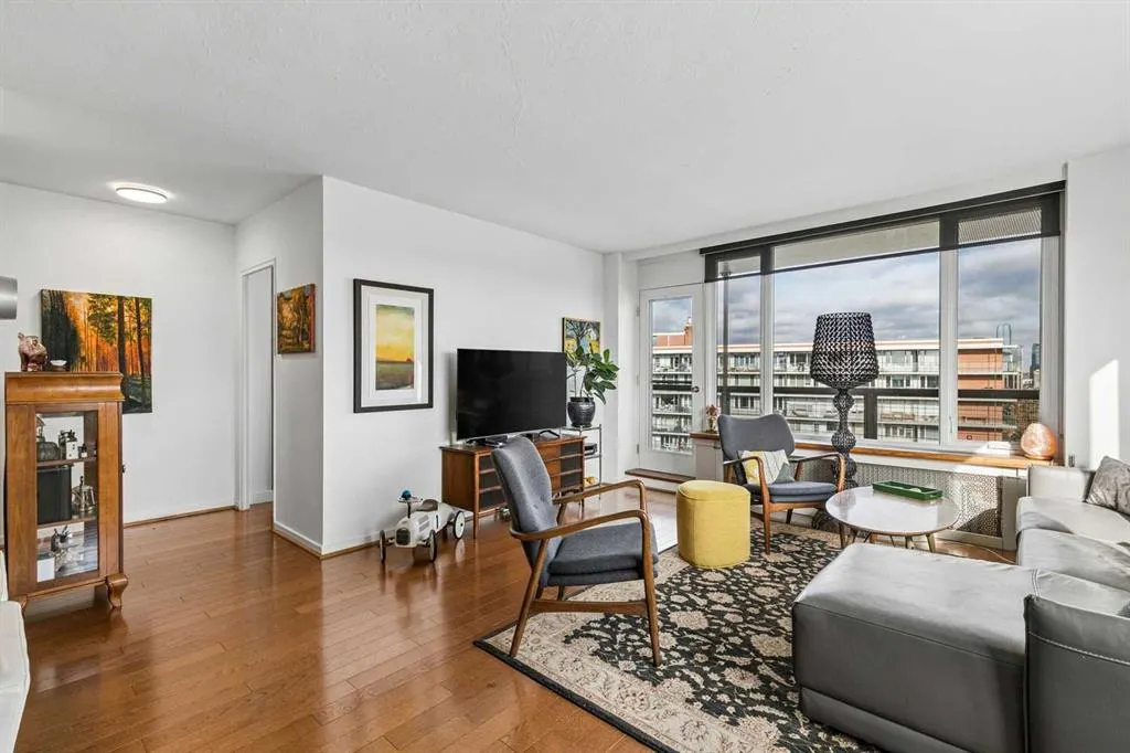 3316 Rideau Place SW #605