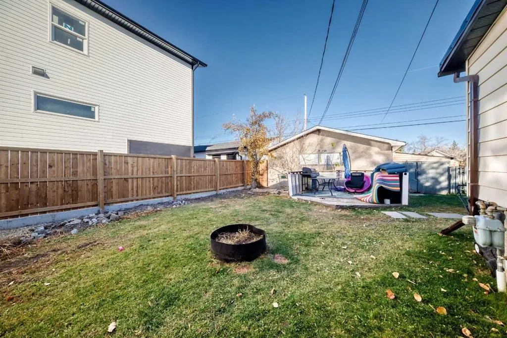 2232 42 Street SE