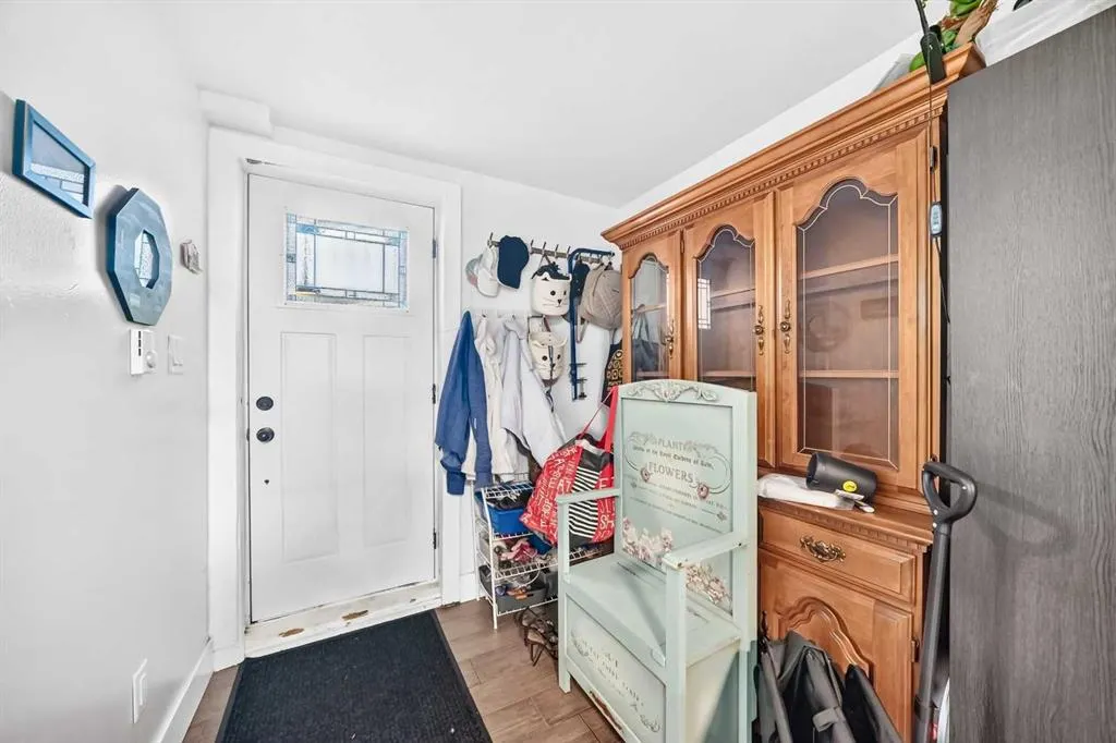 2232 42 Street SE