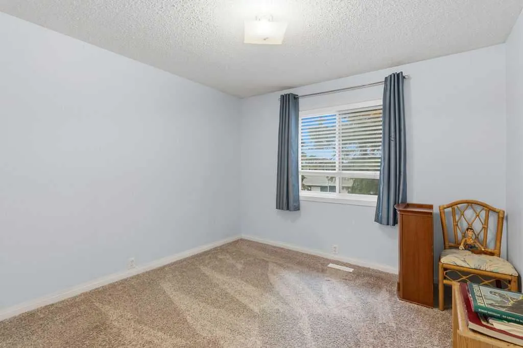 6 Bermuda Lane NW