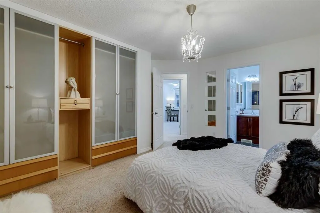 78 Cougar Plateau Way SW