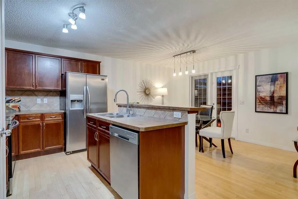 78 Cougar Plateau Way SW