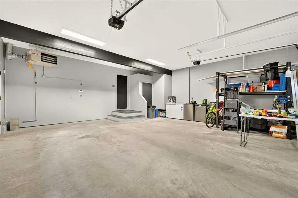 35 Ermineglen Road N
