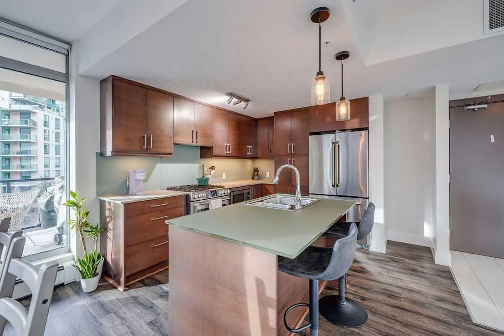 735 2 Avenue SW #603