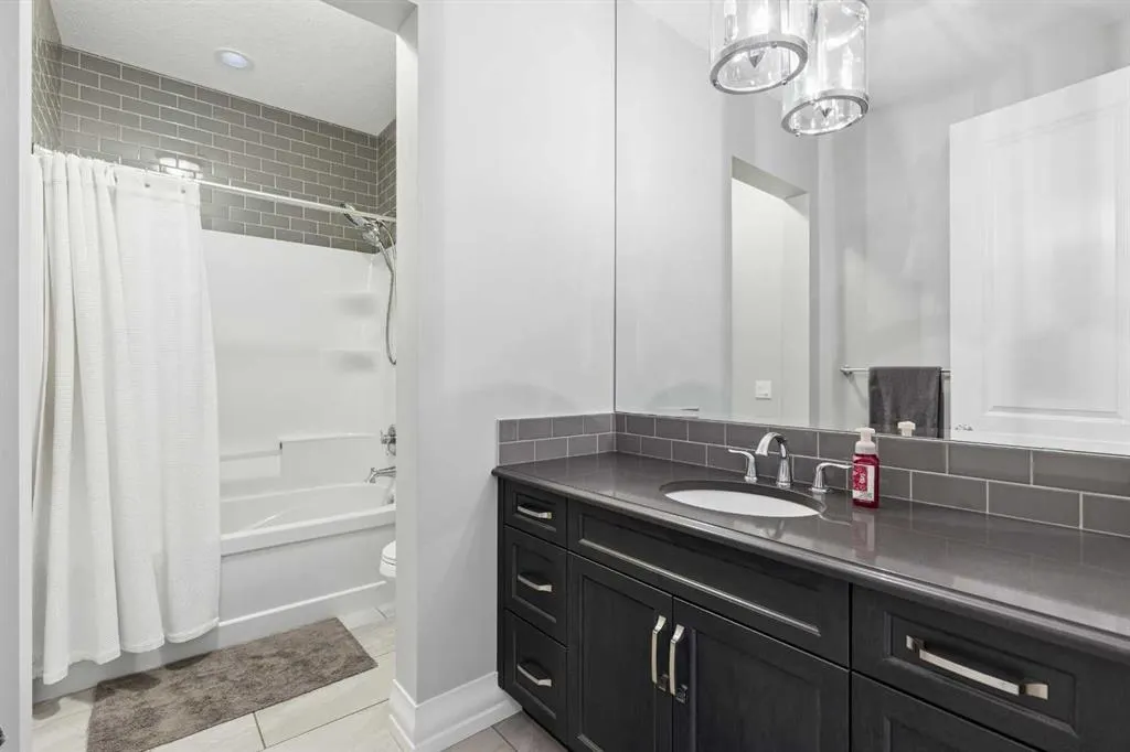 63 Cranbrook Drive SE
