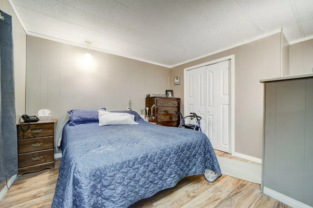 895 Elizabeth Street #29