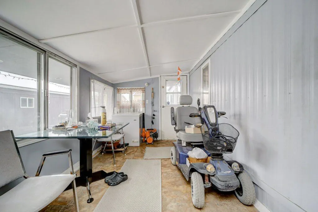 895 Elizabeth Street #29