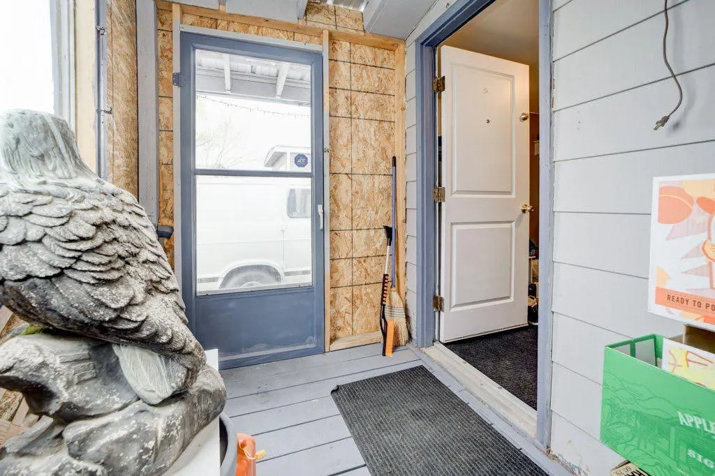 895 Elizabeth Street #29