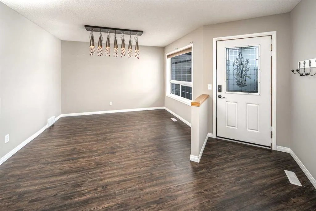 283 Arbour Crest Road NW