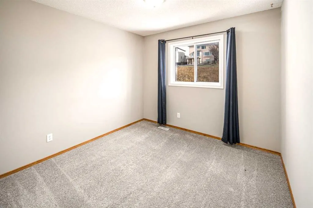 283 Arbour Crest Road NW