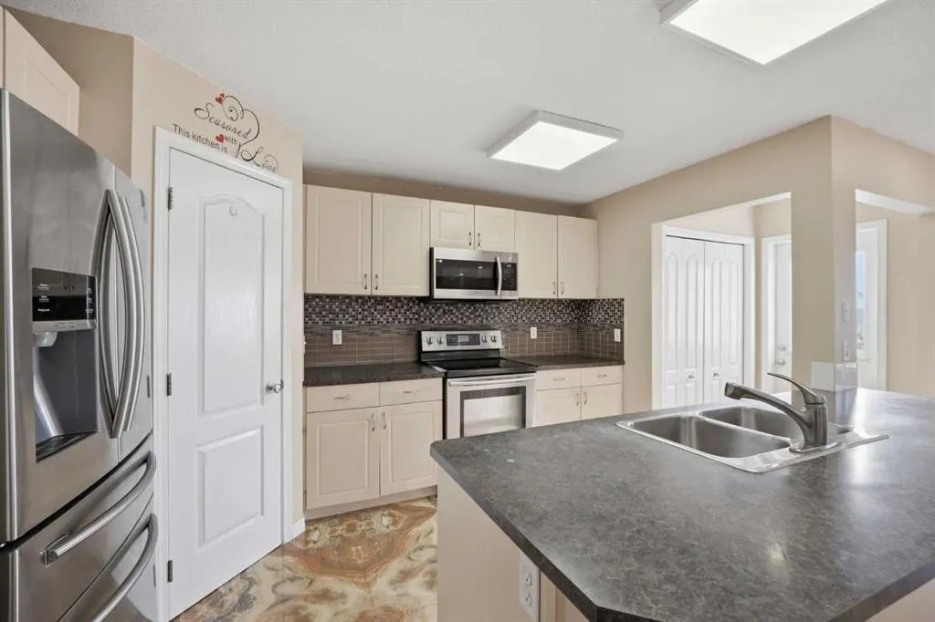 5 Taralake View NE