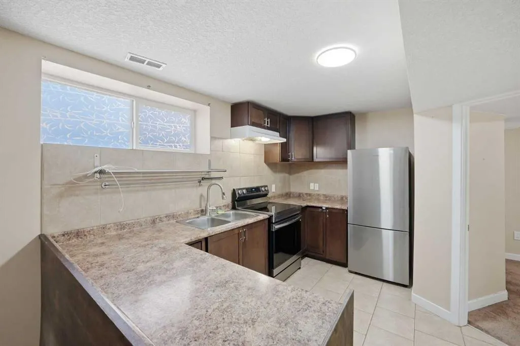 5 Taralake View NE