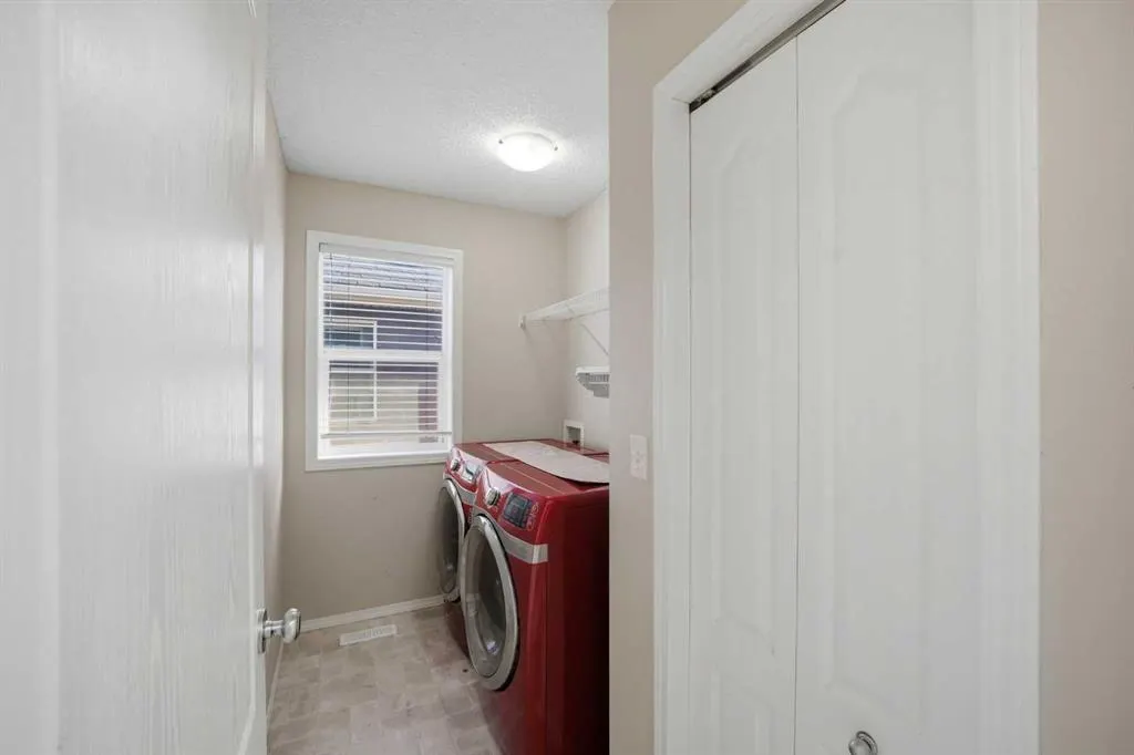 5 Taralake View NE