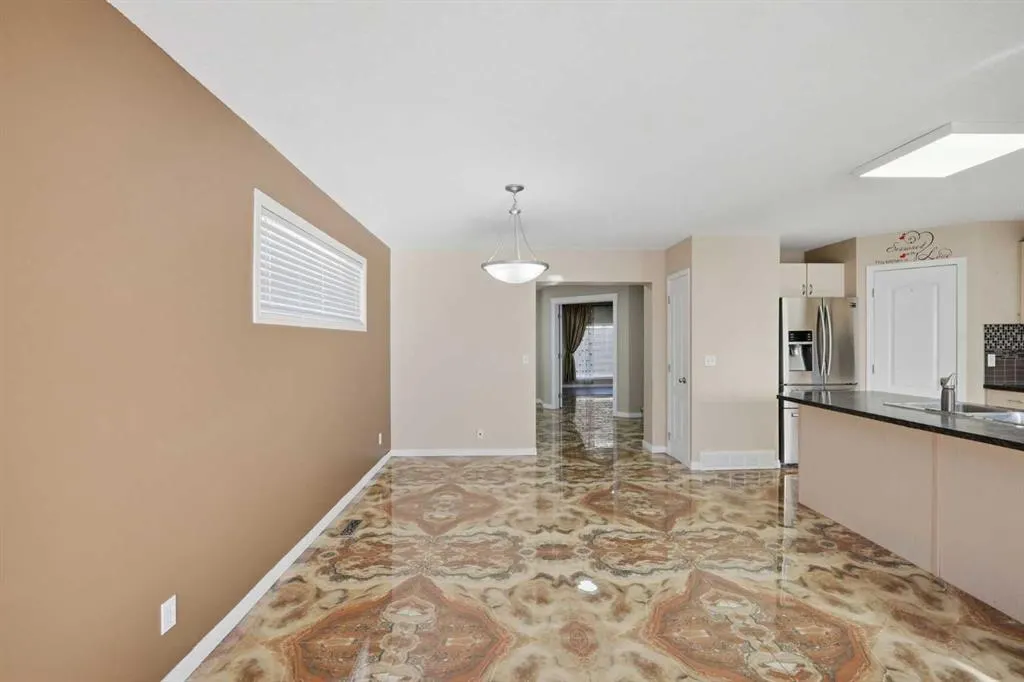 5 Taralake View NE