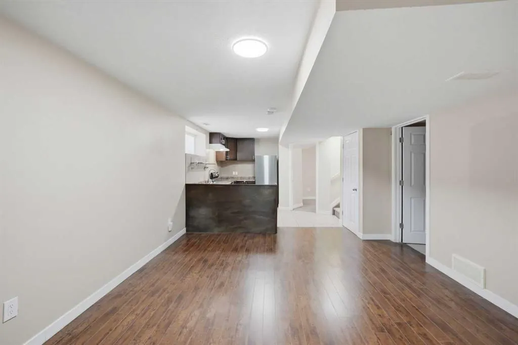 5 Taralake View NE