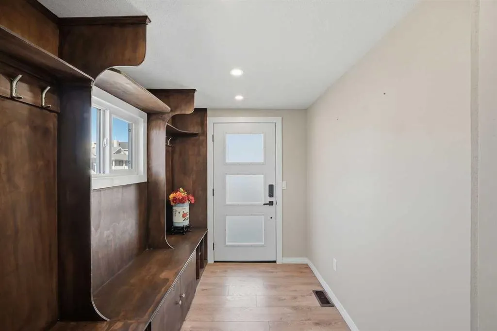 5 Taralake View NE