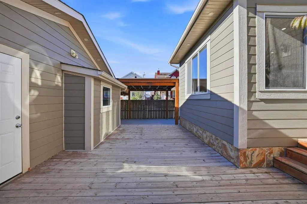 5 Taralake View NE