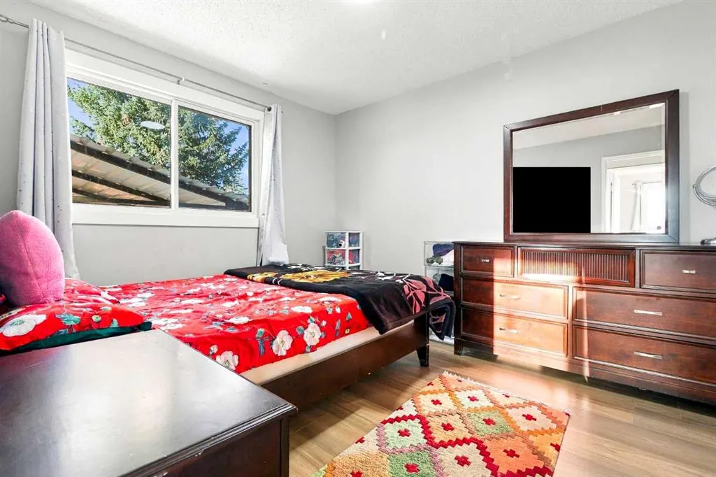 152 Rundleson Place NE