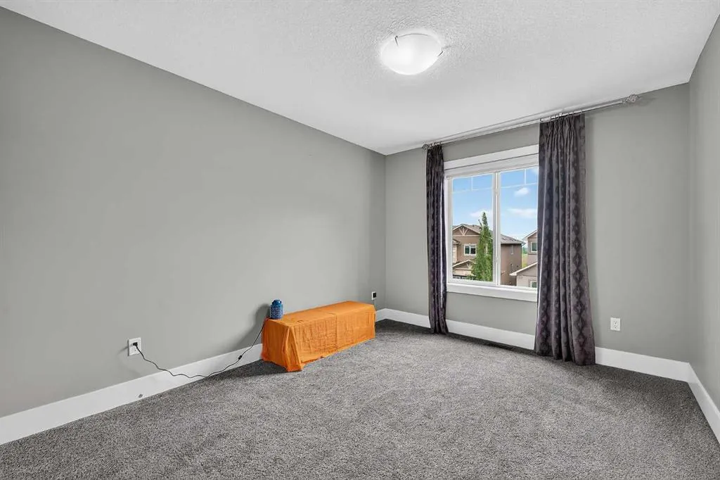 36 Rockyvale Green NW