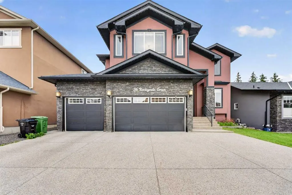 36 Rockyvale Green NW