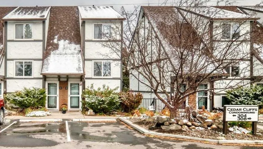 304 Cedar Crescent SW #12