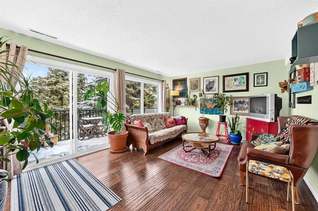 304 Cedar Crescent SW #12