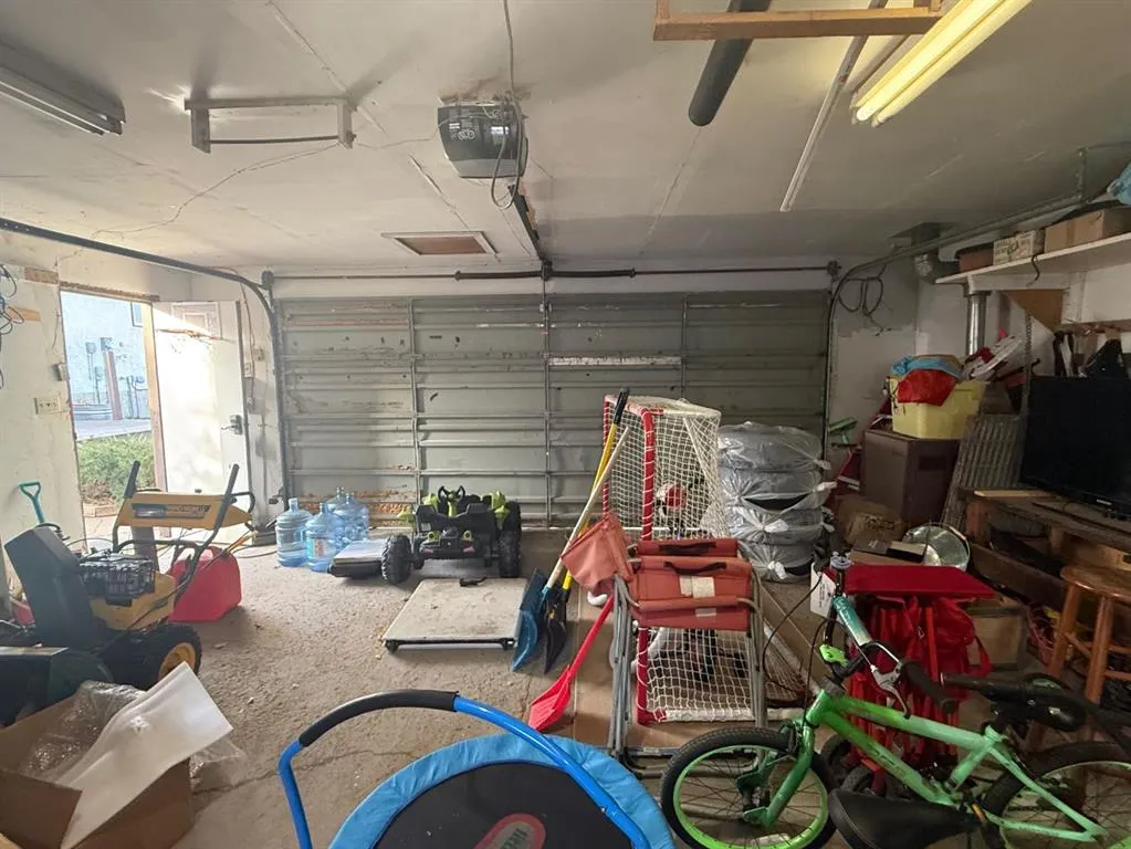 313 Nill Place