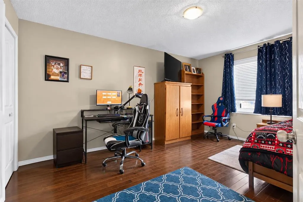 16 Citadel Meadow Gardens NW