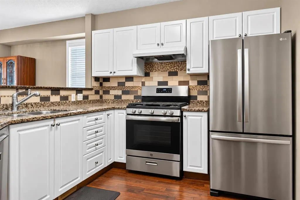 16 Citadel Meadow Gardens NW