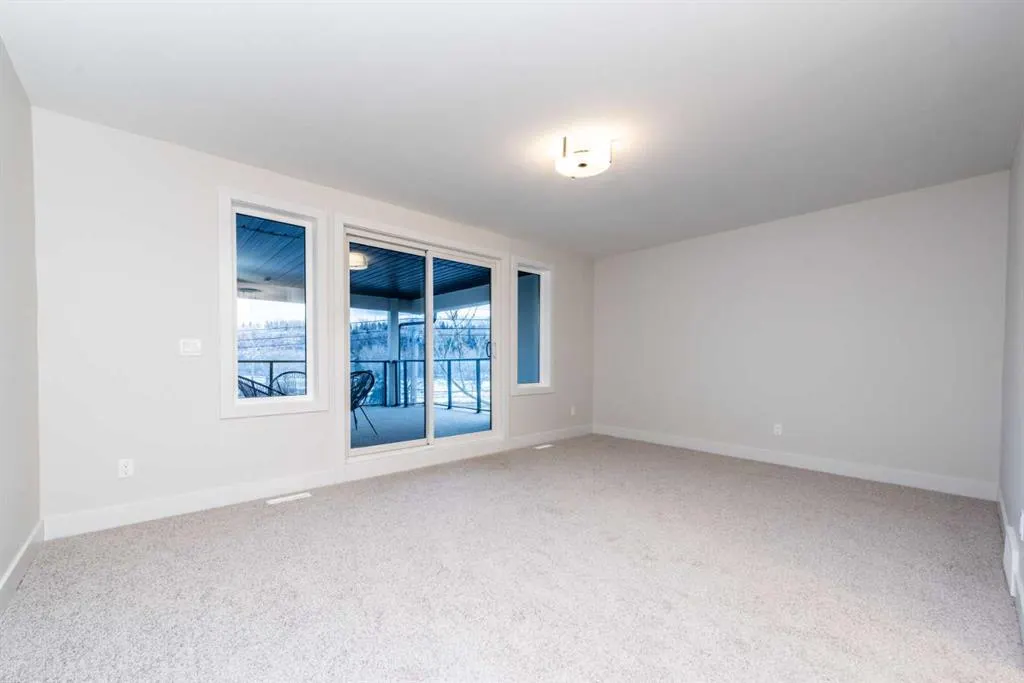 2635 1 Avenue NW #2