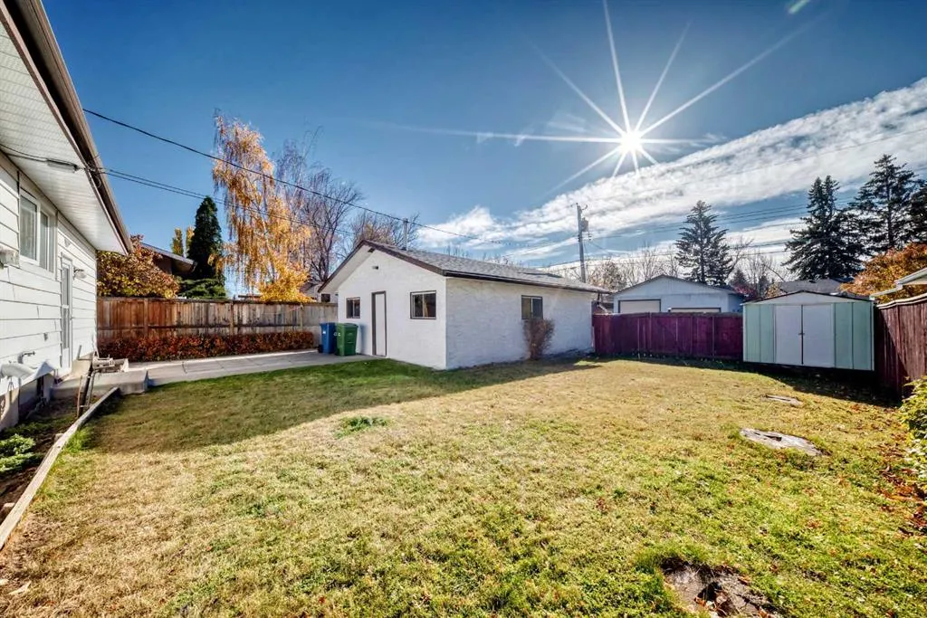 127 Marwood Circle NE