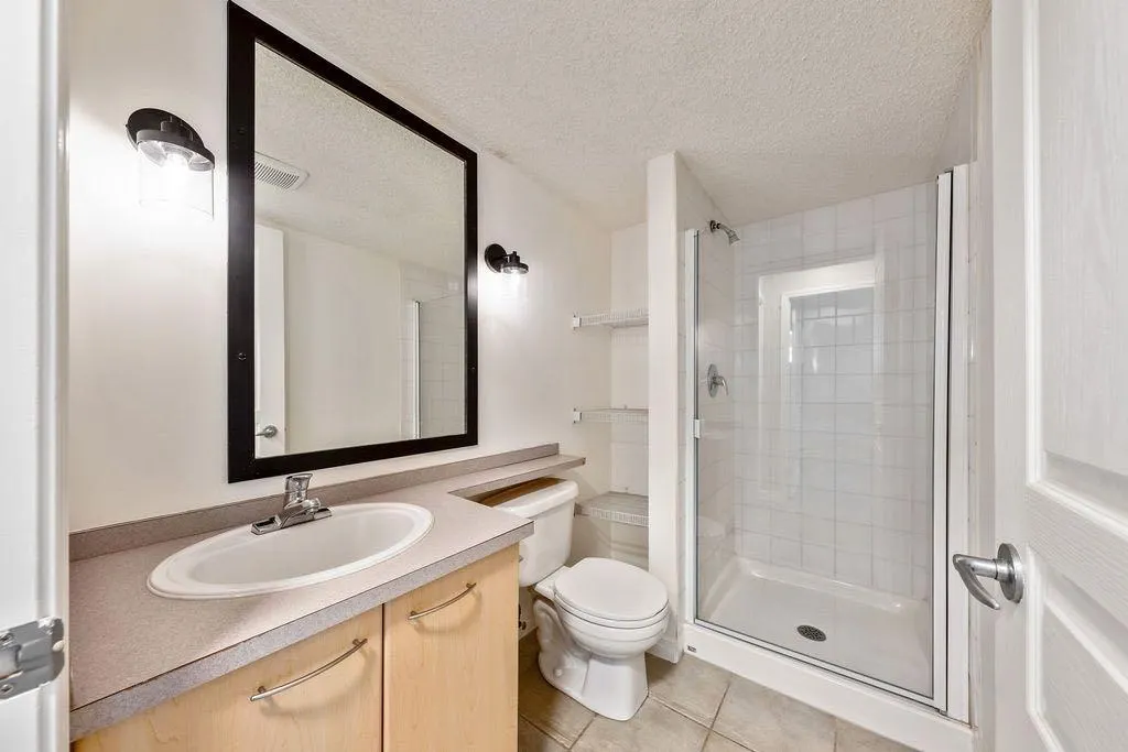 22 Richard Place SW #133
