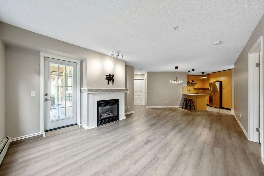 22 Richard Place SW #133