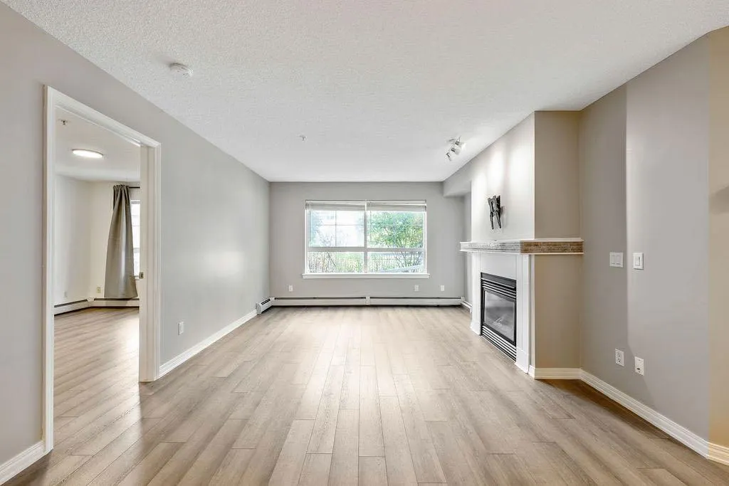 22 Richard Place SW #133