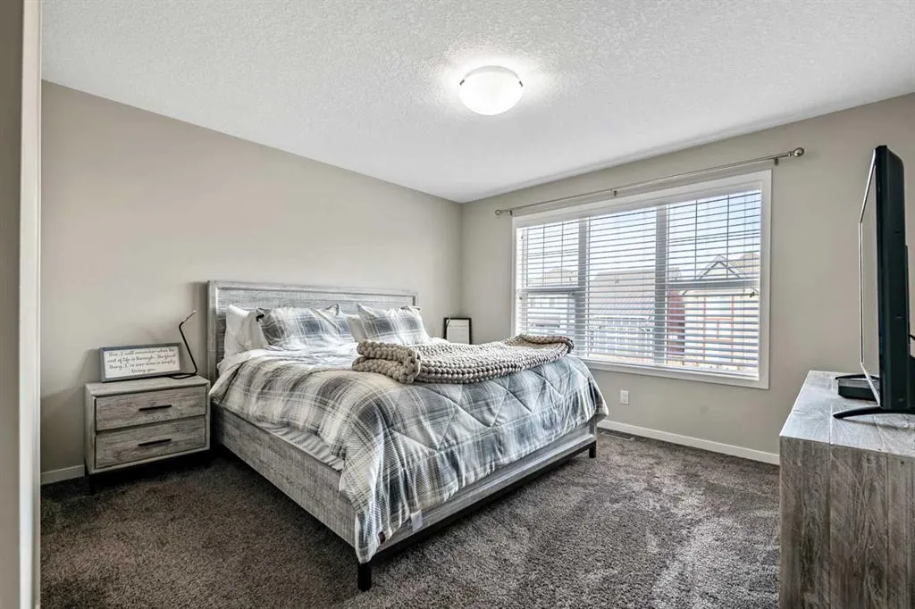 112 Masters Heights SE