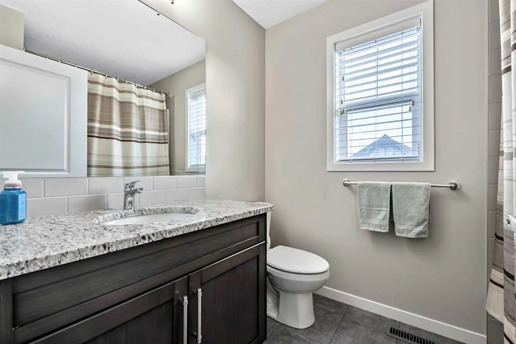 112 Masters Heights SE