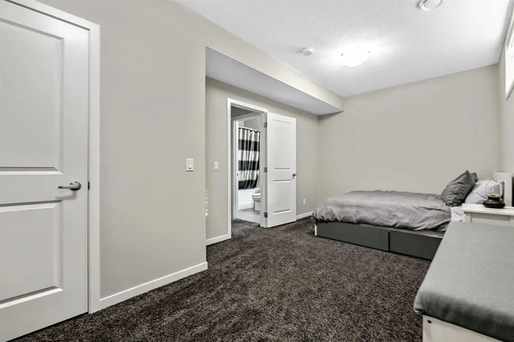 112 Masters Heights SE