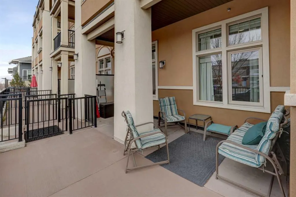 10 Mahogany Mews SE #110